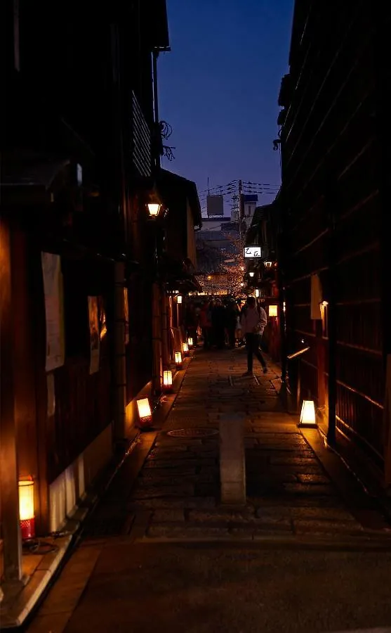 Hotel Ethnography - Gion Shinmonzen Kyoto